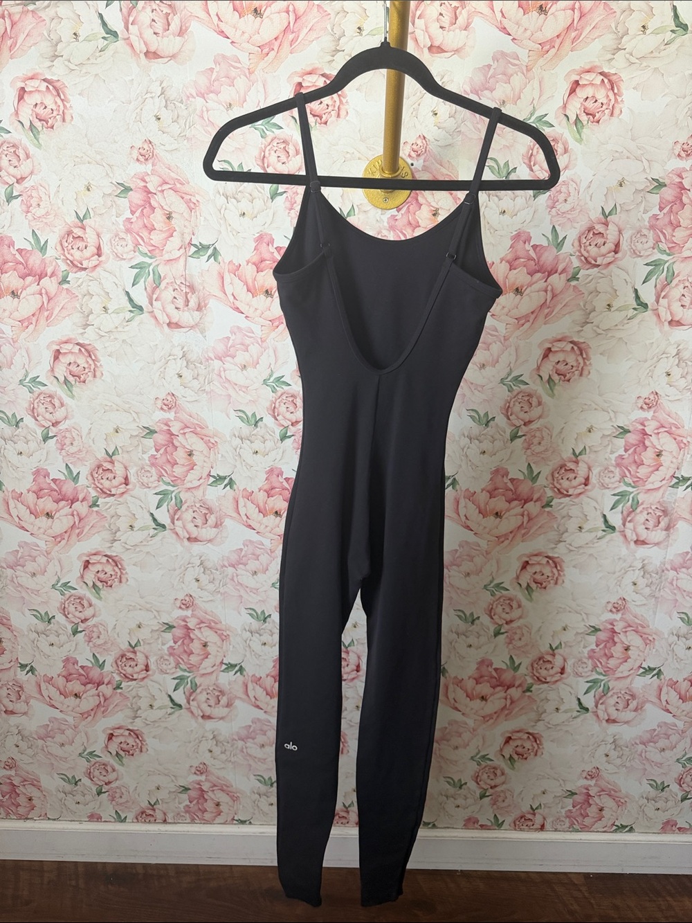 EUC Alo Yoga Airbrush One And Done Jumpsuit Black size XS - Picture 5 of 7